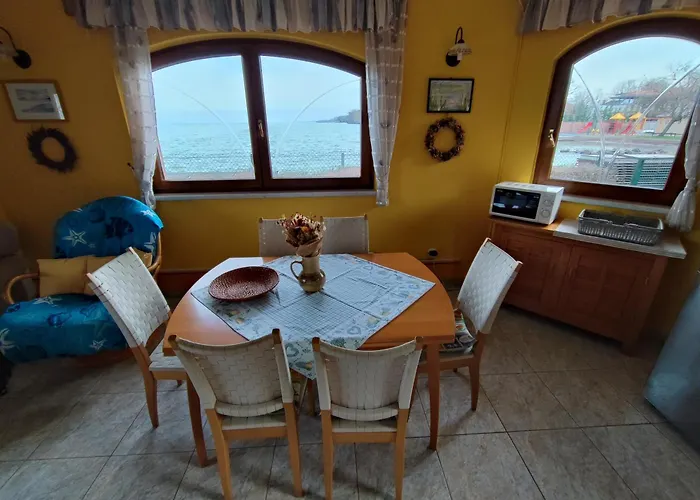 Toparti Villa - Balatonboglar